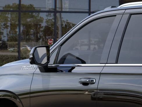 New 2026 Chevrolet Tahoe High Country AWD/4WD image 12