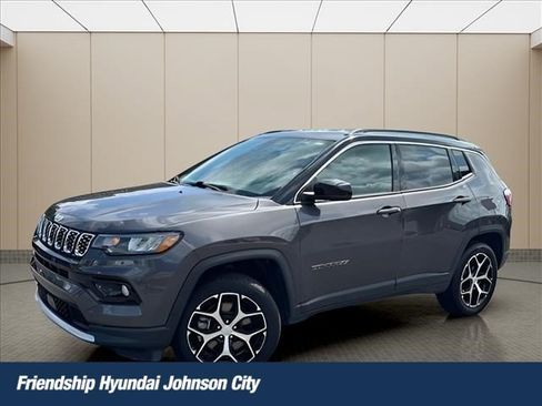Used 2024 Jeep Compass Limited AWD/4WD image 1
