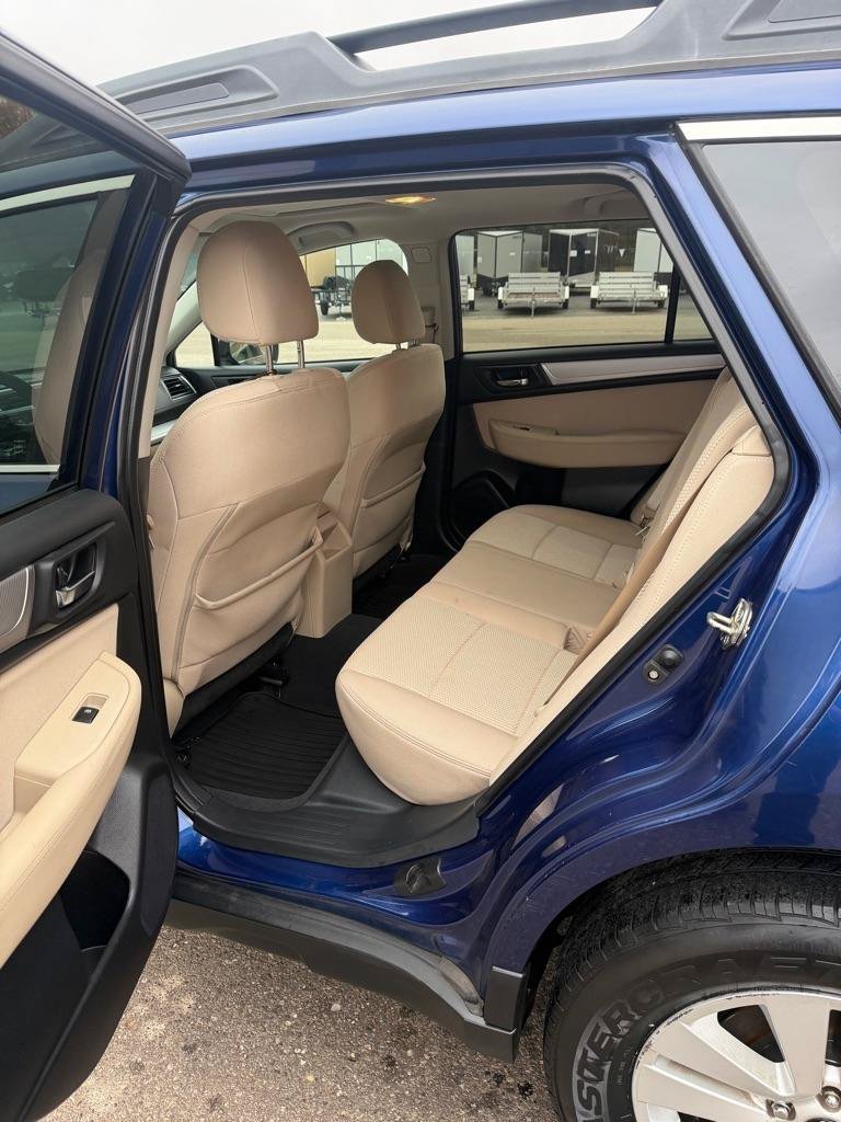 Used 2017 Subaru Outback 2.5i Premium AWD/4WD image 14