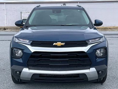 Used 2021 Chevrolet TrailBlazer LT w/ Convenience Package FWD image 4