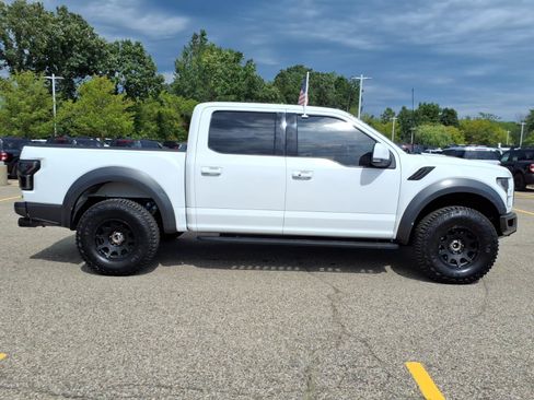 Used 2017 Ford F150 Raptor w/ Equipment Group 802A Luxury AWD/4WD image 9