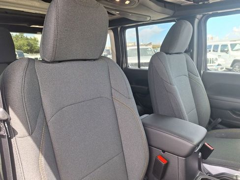 Used 2024 Jeep Wrangler Unlimited Sport AWD/4WD image 19