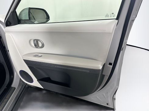 Used 2023 Hyundai Ioniq 5 Limited AWD/4WD image 33