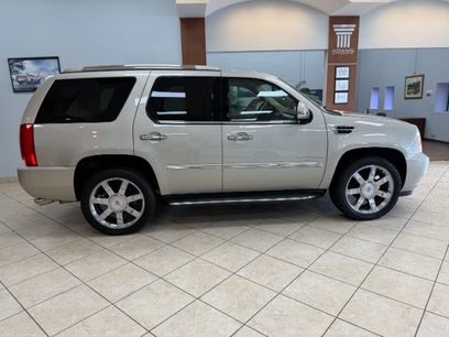 Used 2014 Cadillac Escalade Luxury