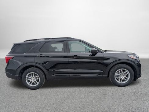 New 2026 Ford Explorer Active image 2