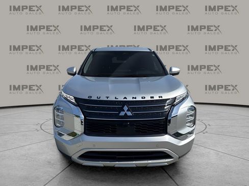 Used 2024 Mitsubishi Outlander SE Black Edition FWD image 8