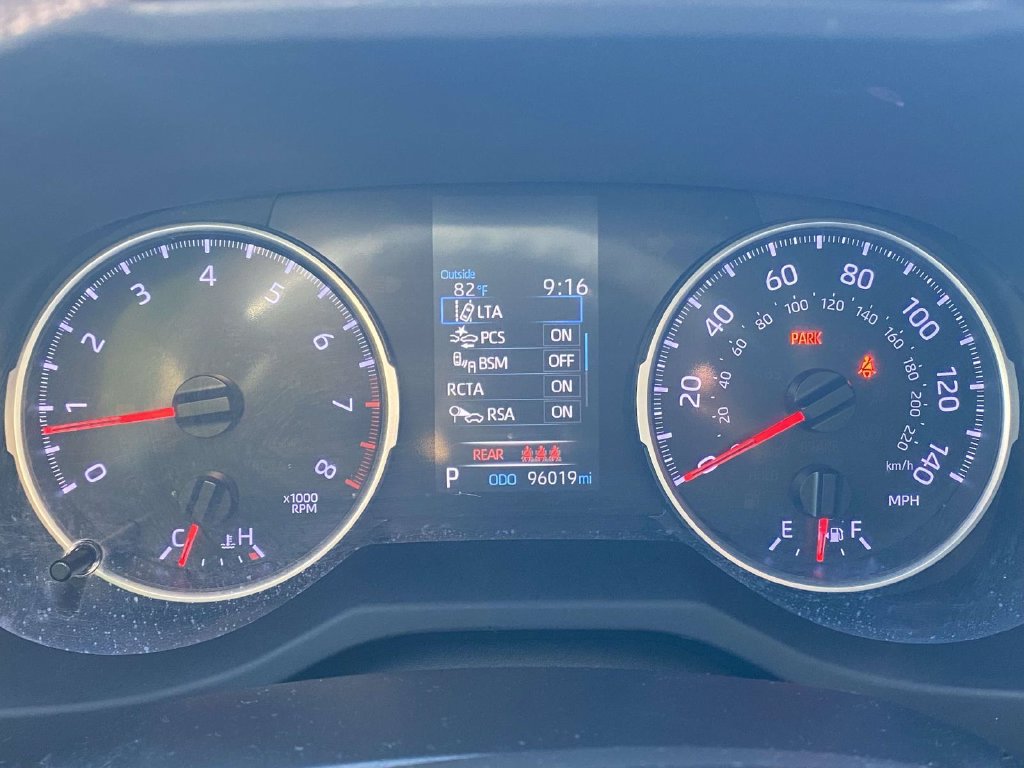 Used 2019 Toyota RAV4 XLE FWD image 25