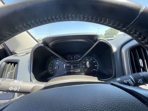 Used 2018 Chevrolet Colorado Z71 AWD/4WD image 12