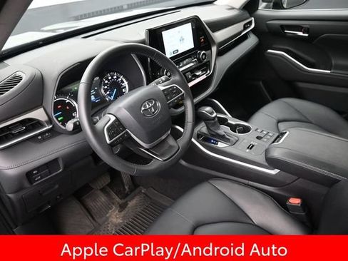 Certified 2026 Toyota Highlander XLE w/ Protection Package #3 (TMS) AWD/4WD image 25