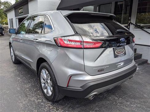 Used 2024 Ford Edge Titanium image 3