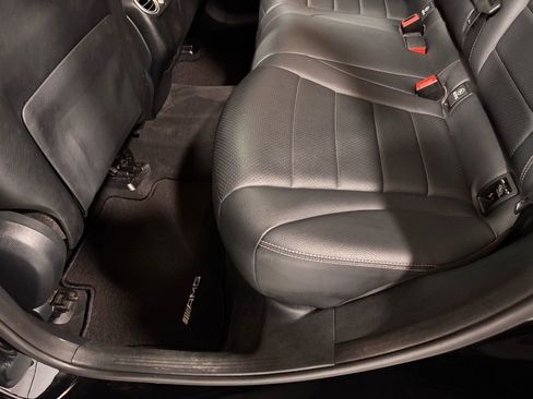 Used 2018 Mercedes-Benz GLC 300 4MATIC image 20