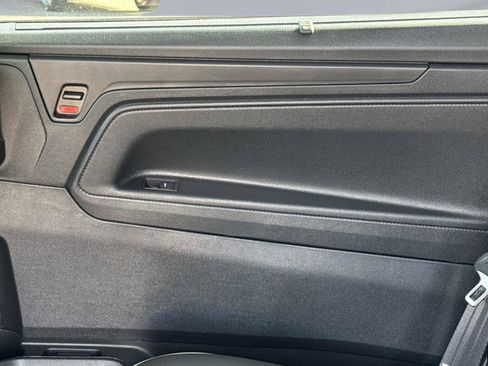 New 2026 Honda Odyssey Touring image 17