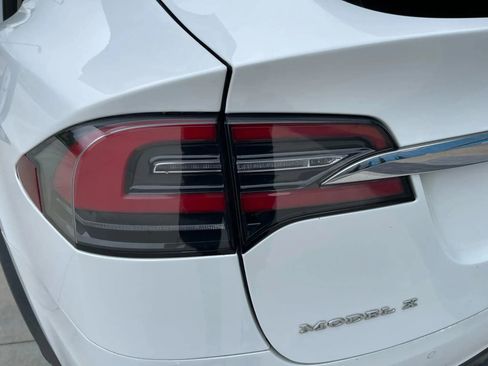 Used 2017 Tesla Model X 100D image 36