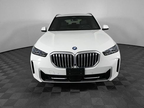 Used 2025 BMW X5 xDrive50e AWD/4WD image 34