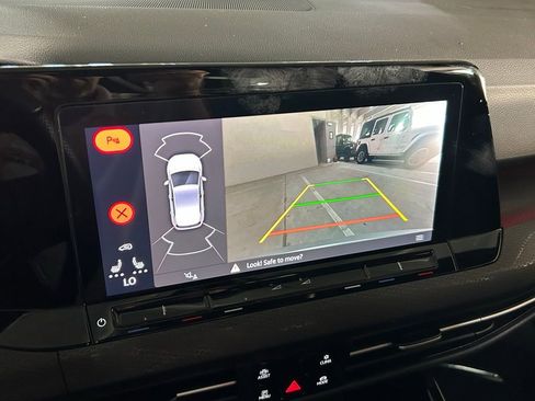 Used 2024 Volkswagen GTI SE image 18