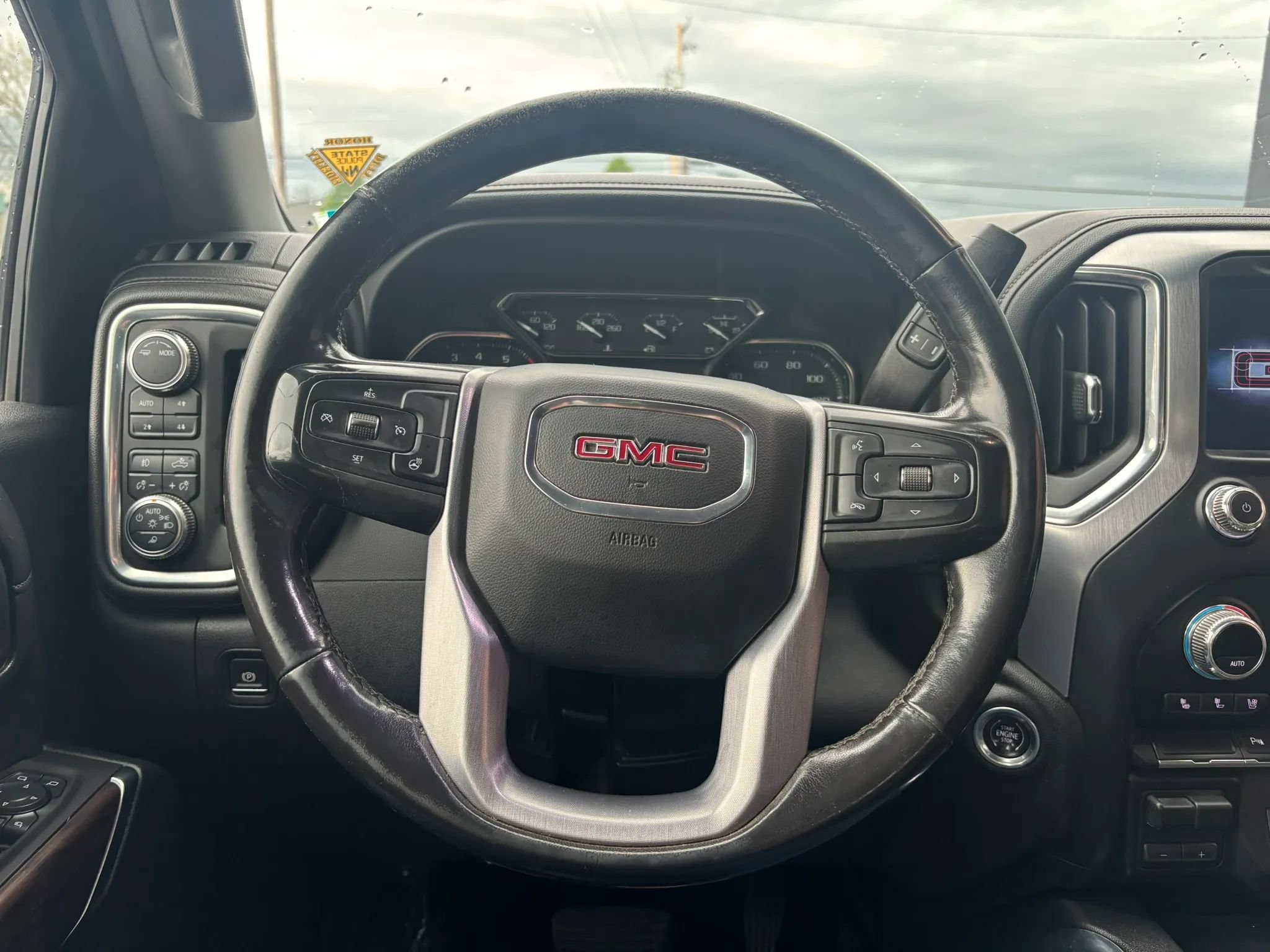 Used 2021 GMC Sierra 2500 SLT w/ SLT Preferred Package AWD/4WD image 21