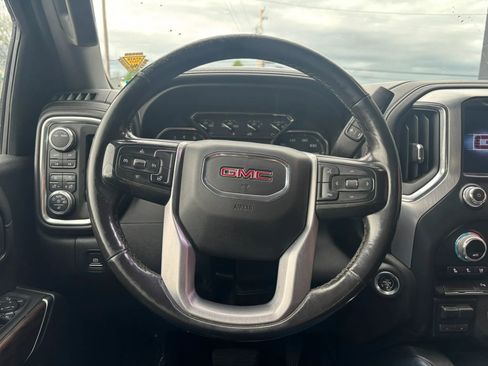 Used 2021 GMC Sierra 2500 SLT w/ SLT Preferred Package image 21
