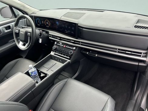 Certified 2025 Hyundai Santa Fe SEL FWD image 17