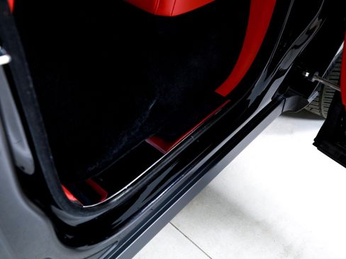 Certified 2022 Rolls-Royce Cullinan w/ Dark Exterior Package image 30