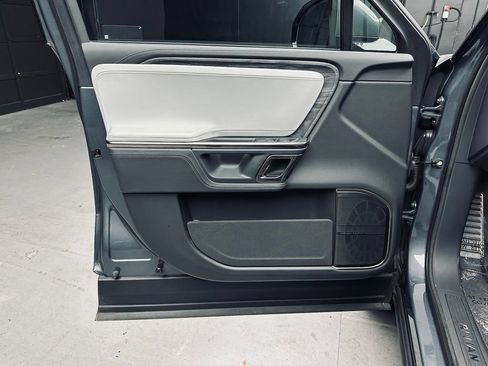 Used 2022 Rivian R1T Adventure AWD/4WD image 25