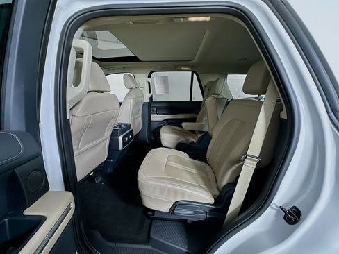 Used 2022 Ford Expedition Limited RWD image 29