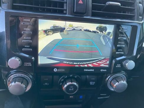 Used 2023 Toyota 4Runner TRD Off-Road Premium AWD/4WD image 10