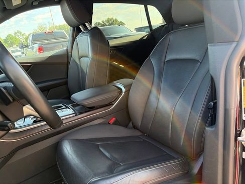 Used 2021 Audi Q8 Premium Plus w/ Premium Plus Package AWD/4WD image 10