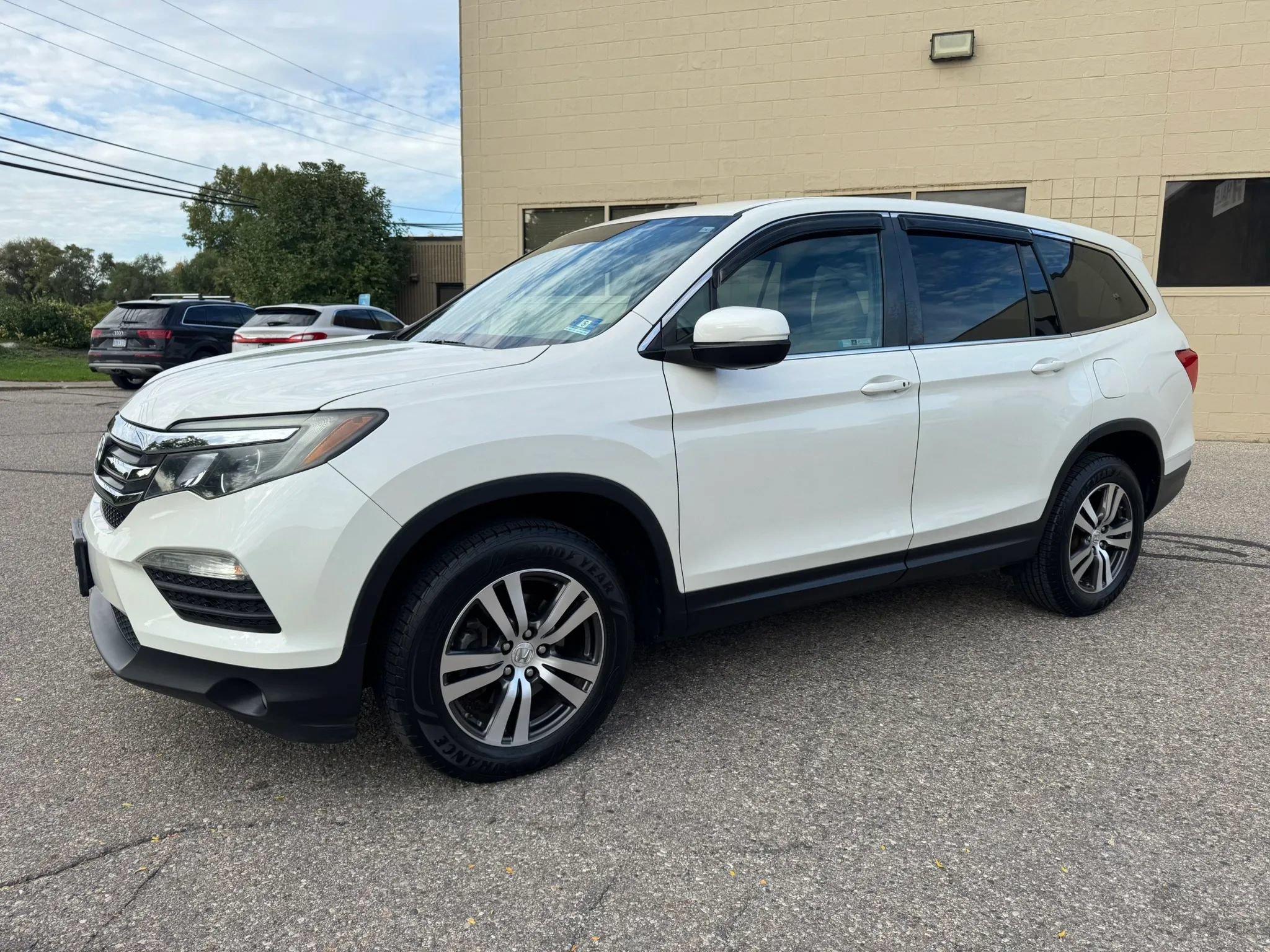 Used 2018 Honda Pilot EX image 4
