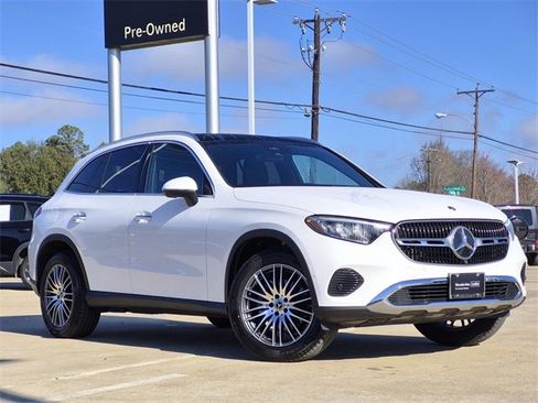 Certified 2025 Mercedes-Benz GLC 300 image 1