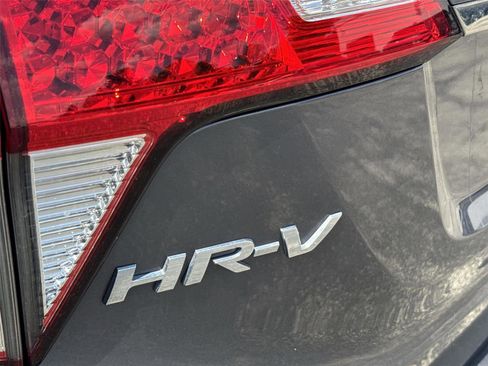 Used 2021 Honda HR-V EX image 11