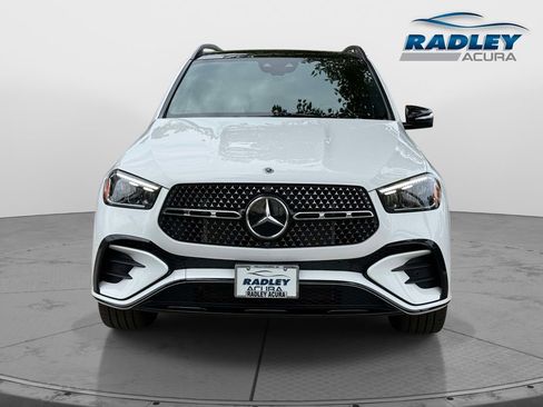 Used 2024 Mercedes-Benz GLE 450e 4MATIC w/ AMG Line Exterior image 2