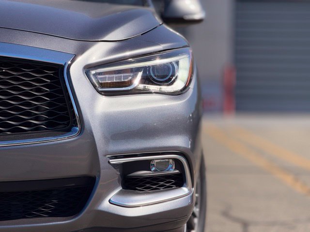 Used 2016 INFINITI QX60 Luxe w/ Premium Package AWD/4WD image 11