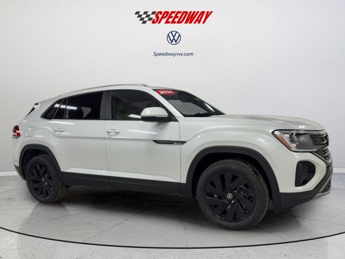 New 2026 Volkswagen Atlas Cross Sport SE AWD/4WD image 12