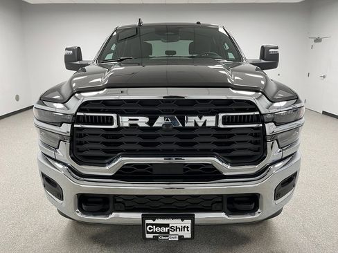 Used 2025 RAM 2500 Big Horn AWD/4WD image 3