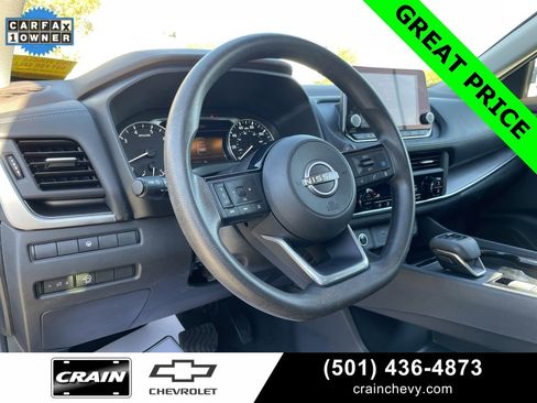 Used 2023 Nissan Rogue SV image 11