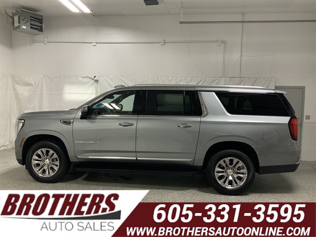 Used 2025 GMC Yukon XL Denali AWD/4WD image 1