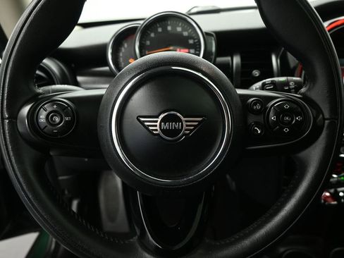 Used 2019 MINI Cooper 2-Door Hardtop image 12