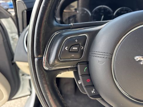 Used 2015 Jaguar XJ AWD image 19