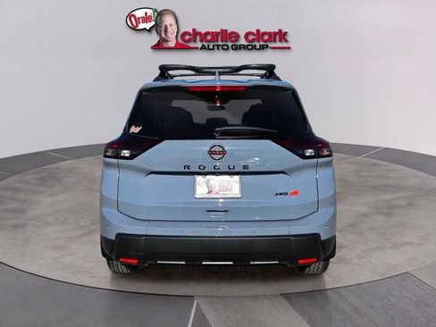 Used 2025 Nissan Rogue SV AWD/4WD image 5