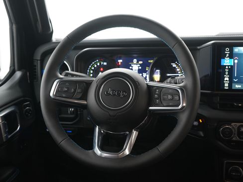 Used 2024 Jeep Wrangler High Altitude image 15