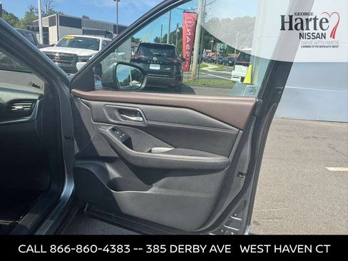 Used 2021 Nissan Rogue SV w/ Premium Package AWD/4WD image 24