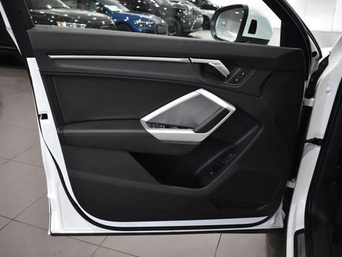 Used 2023 Audi Q3 2.0T Premium image 31