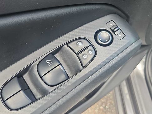 Used 2024 Nissan Altima 2.5 SV FWD image 15