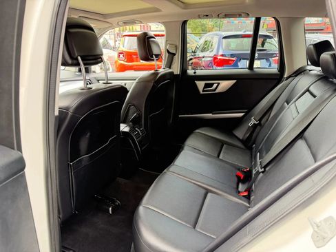 Used 2014 Mercedes-Benz GLK 350 4MATIC image 24