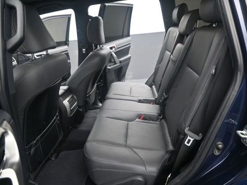 Used 2023 Lexus GX 460 Premium w/ Premium Package AWD/4WD image 14