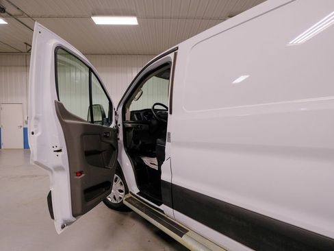 Used 2024 Ford Transit 250 Low Roof w/ Exterior Upgrade Package image 25
