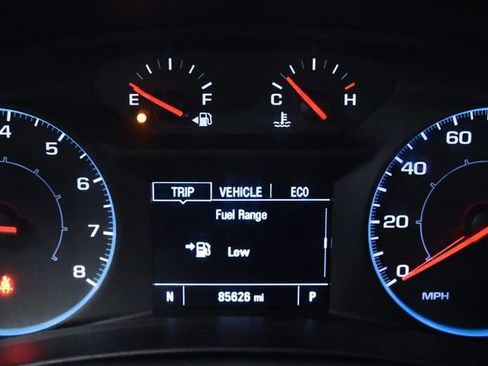 Used 2020 Chevrolet Equinox LS FWD image 19