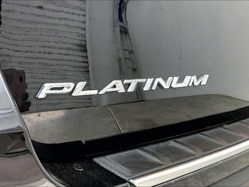 Used 2022 Ford Explorer Platinum w/ Equipment Group 601A image 43