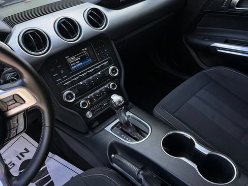 Used 2018 Ford Mustang GT RWD image 32