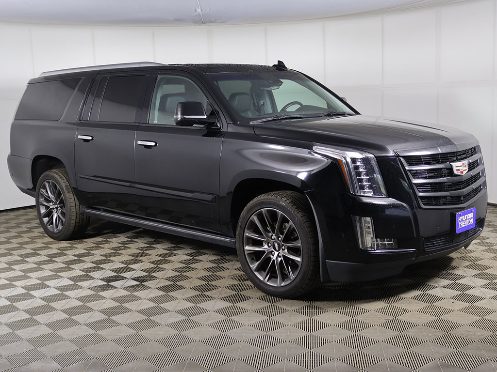 Used 2019 Cadillac Escalade ESV Premium Luxury w/ Escalade Sport Edition AWD/4WD image 49